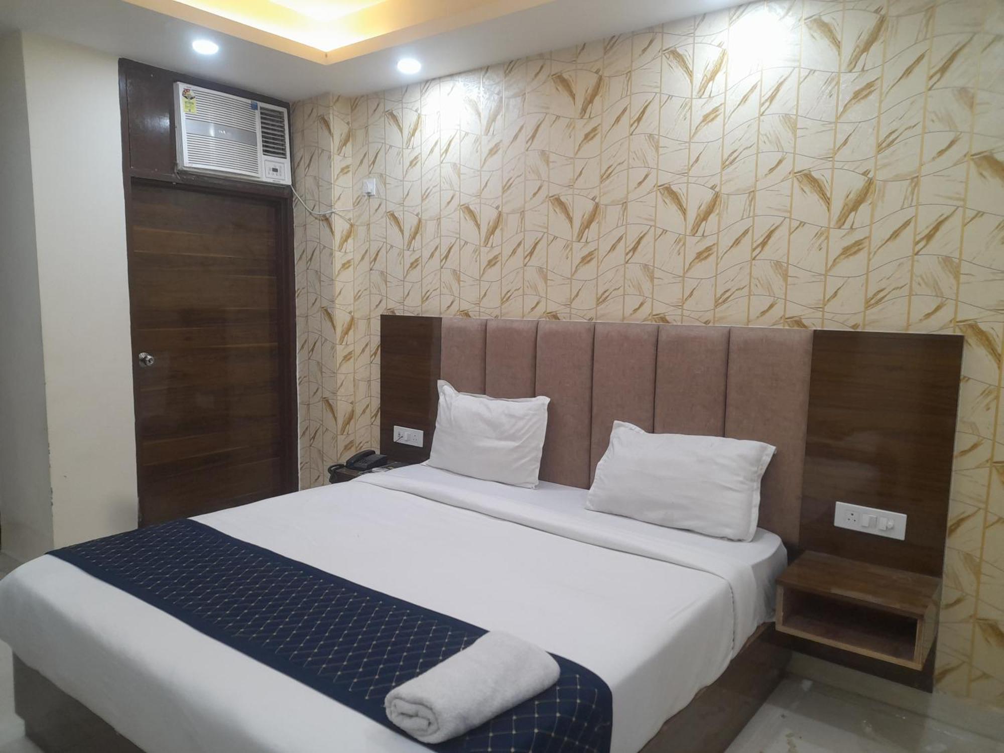 Hotel Vijaydeep Place Near Delhi Airport Нью-Дели Экстерьер фото