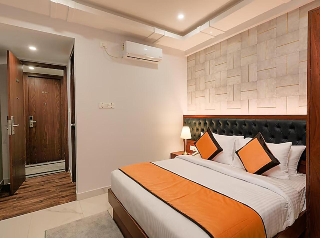 Hotel Vijaydeep Place Near Delhi Airport Нью-Дели Экстерьер фото