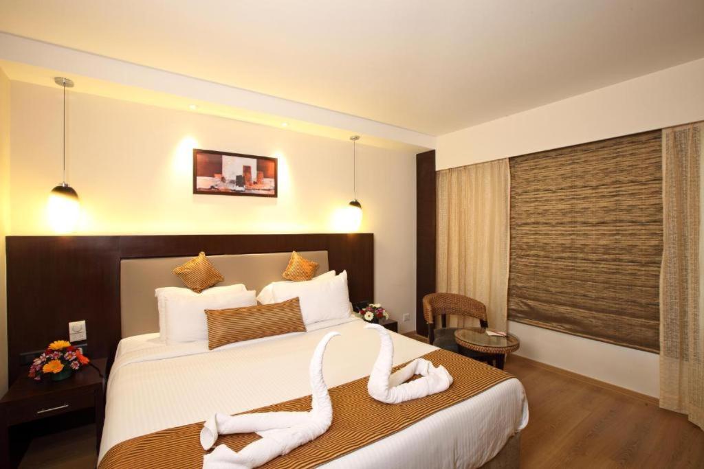 Hotel Vijaydeep Place Near Delhi Airport Нью-Дели Экстерьер фото