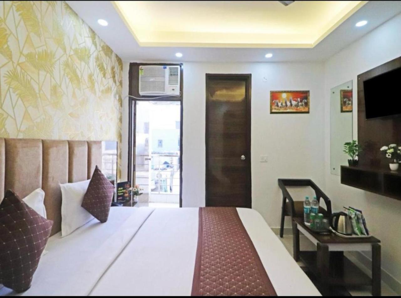 Hotel Vijaydeep Place Near Delhi Airport Нью-Дели Экстерьер фото