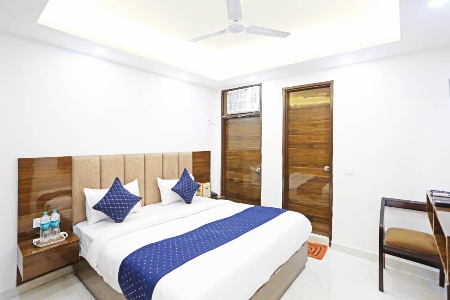 Hotel Vijaydeep Place Near Delhi Airport Нью-Дели Экстерьер фото